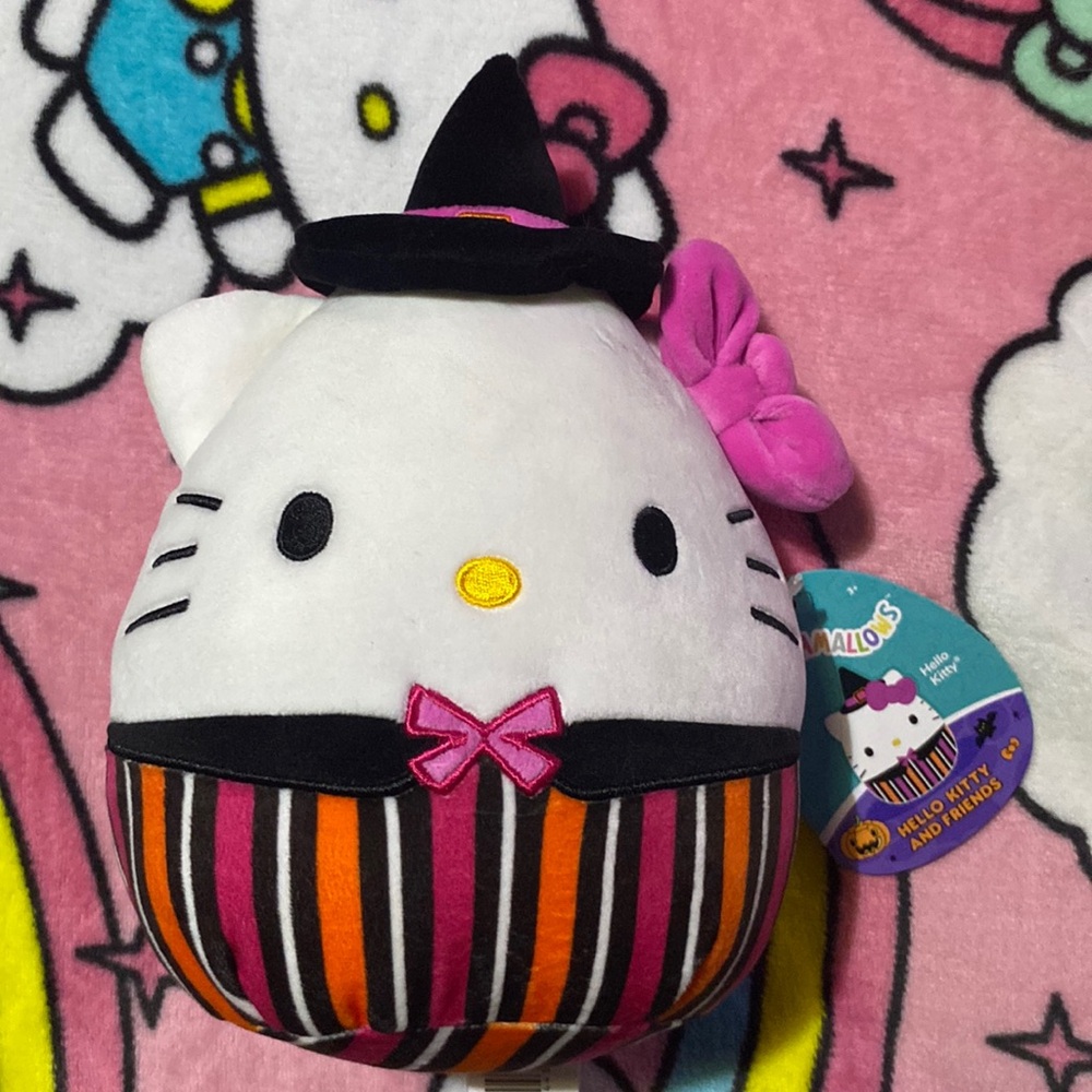 Hello Kitty Halloween Squishmello